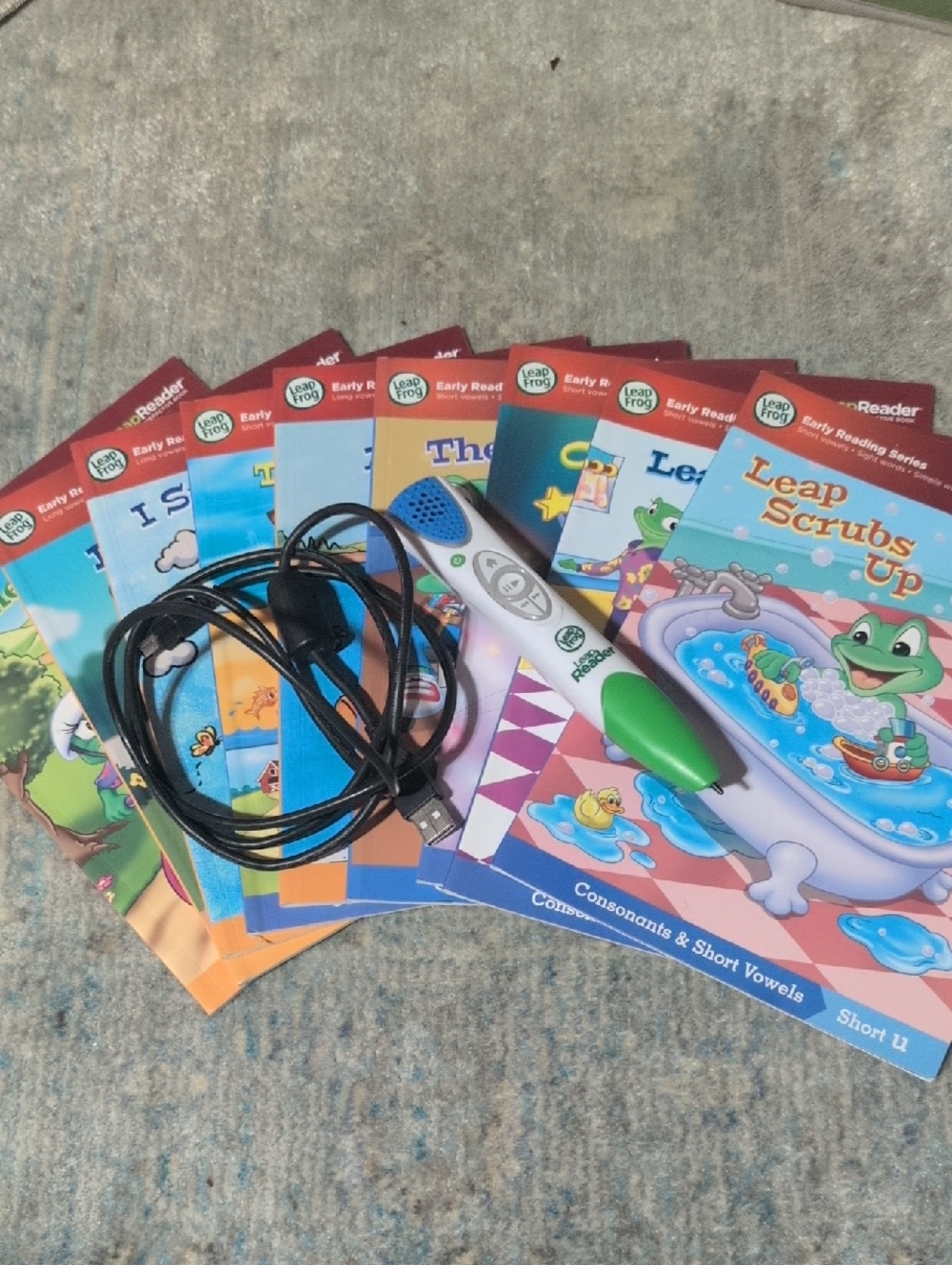 LeapFrog Reading Pen with 9 Early Reader Books